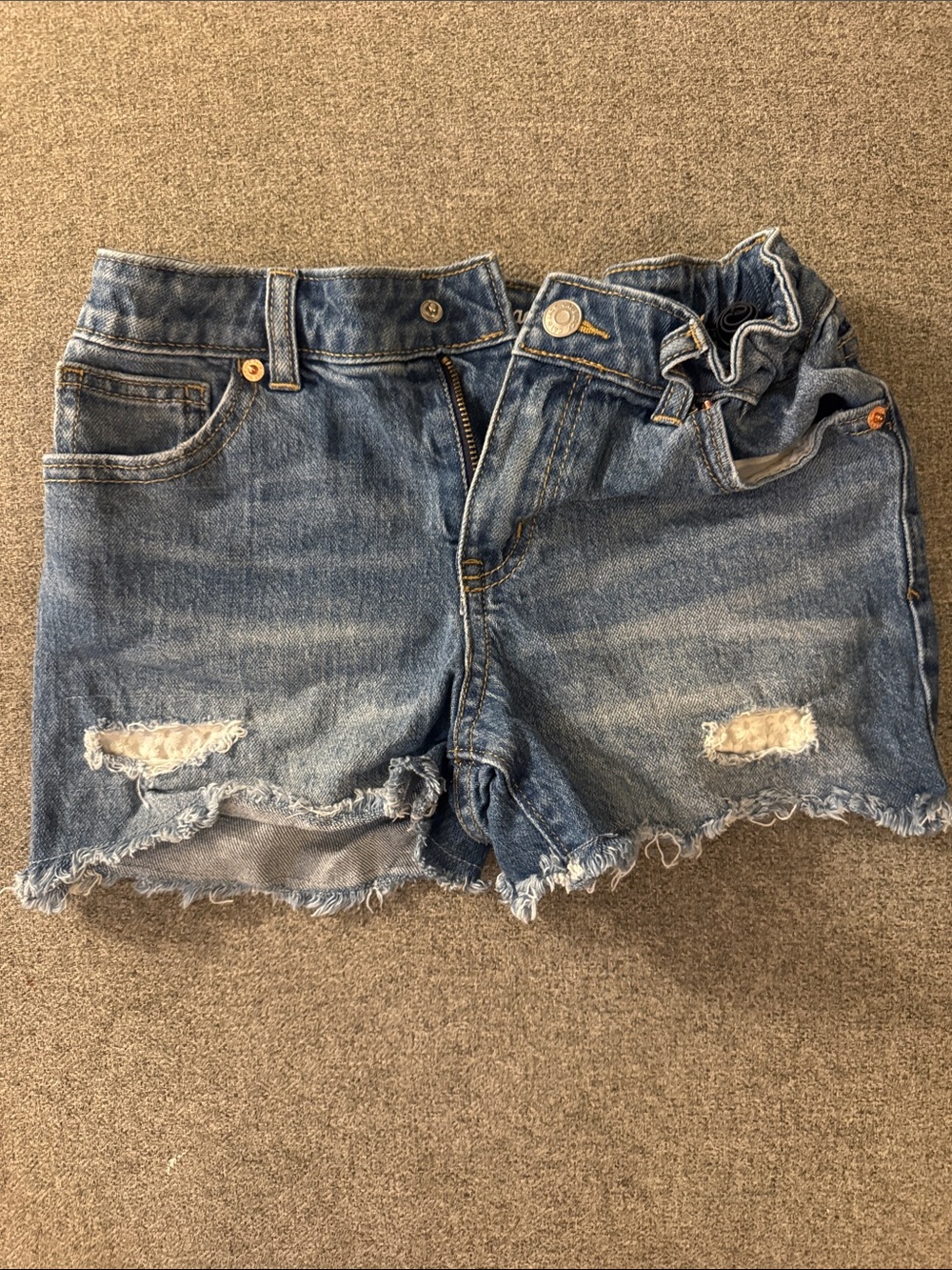 5/$15- Girl’s shorts size large